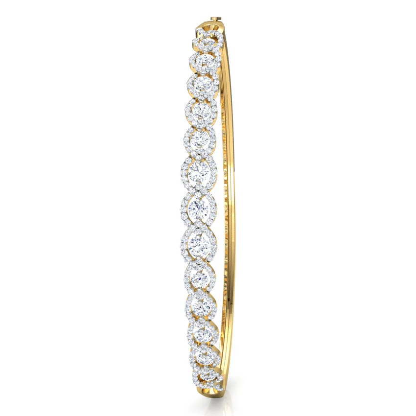 Regal Bloom Diamond bracelet