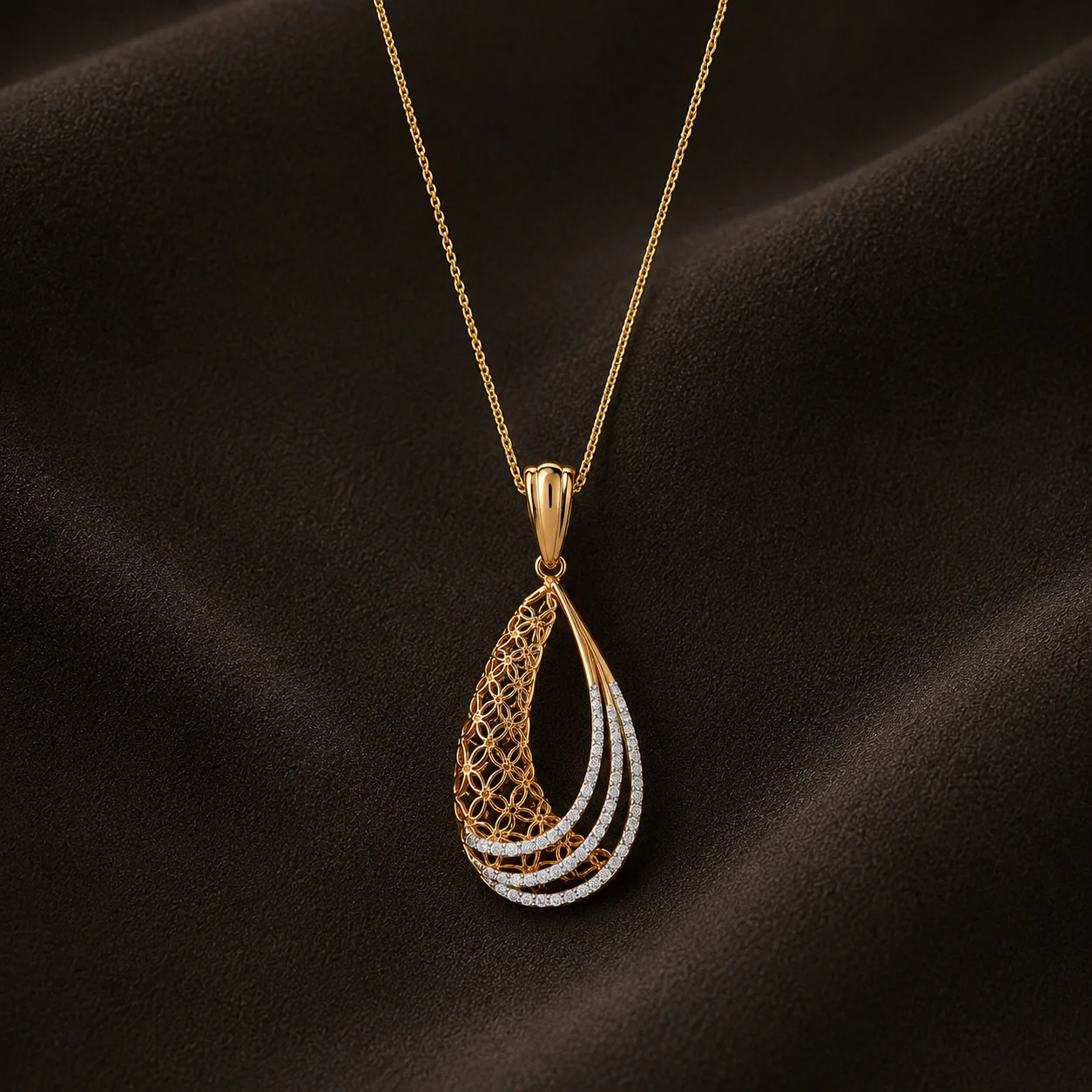 Aurelia Lace Pendant