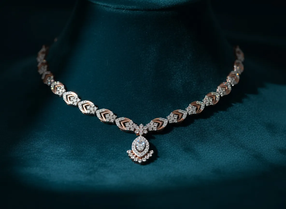Calyra Crest Necklace