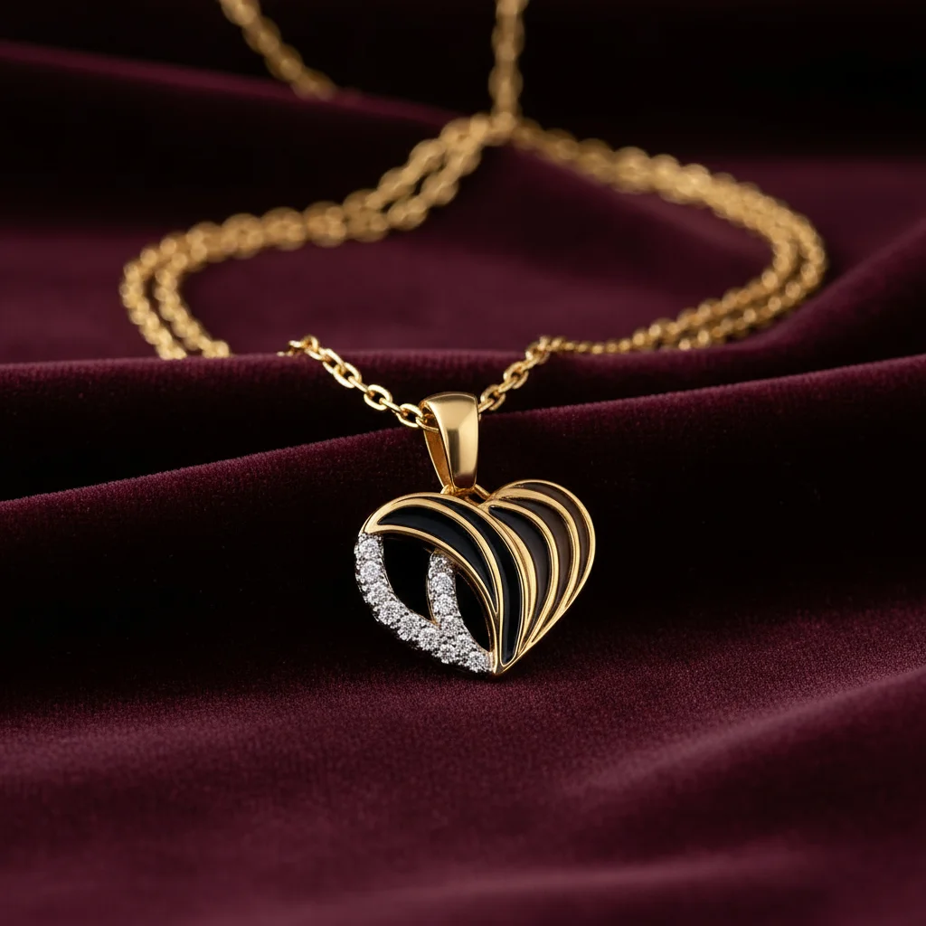 Coeur Noir Heart Pendant