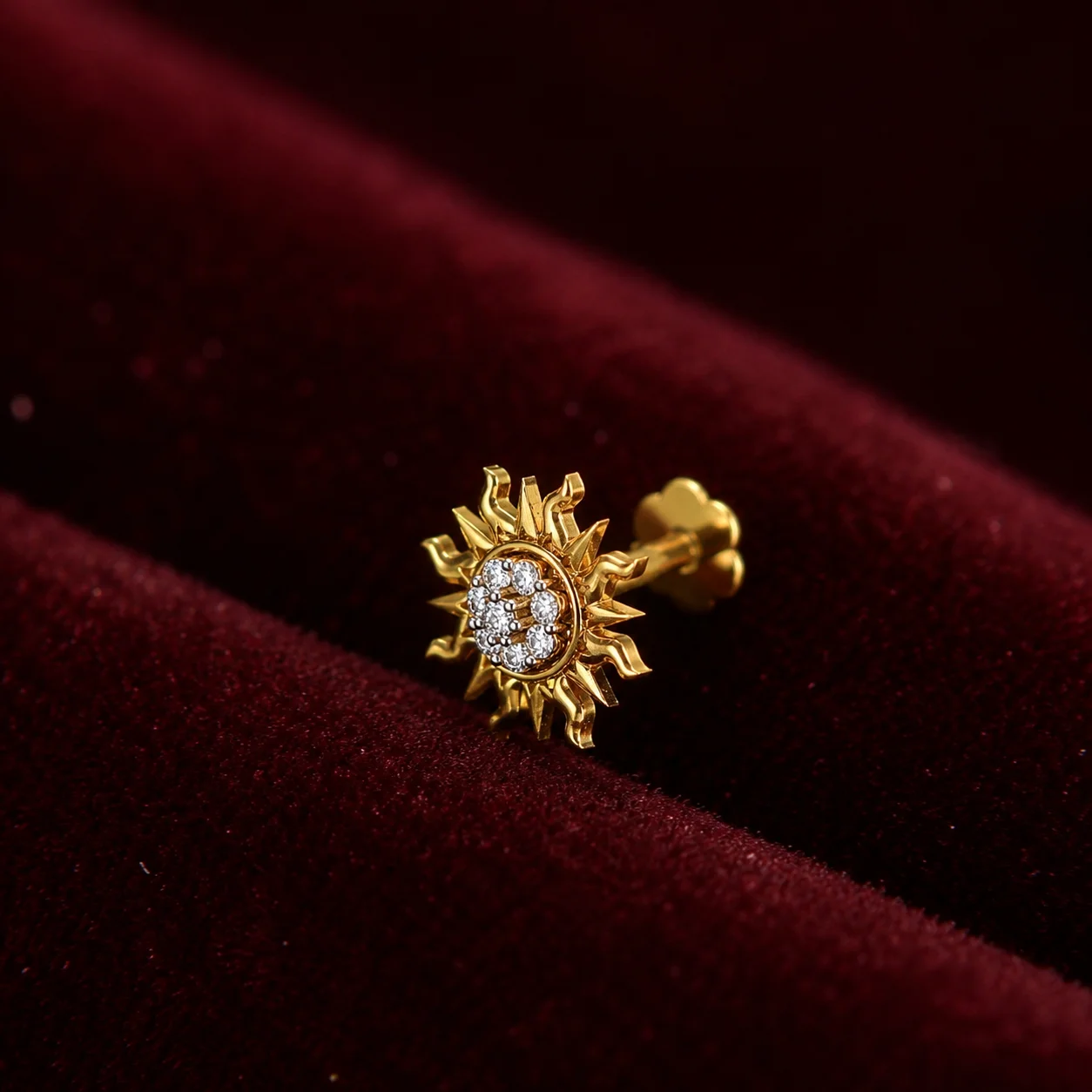 Solaris Bloom Nose Pin